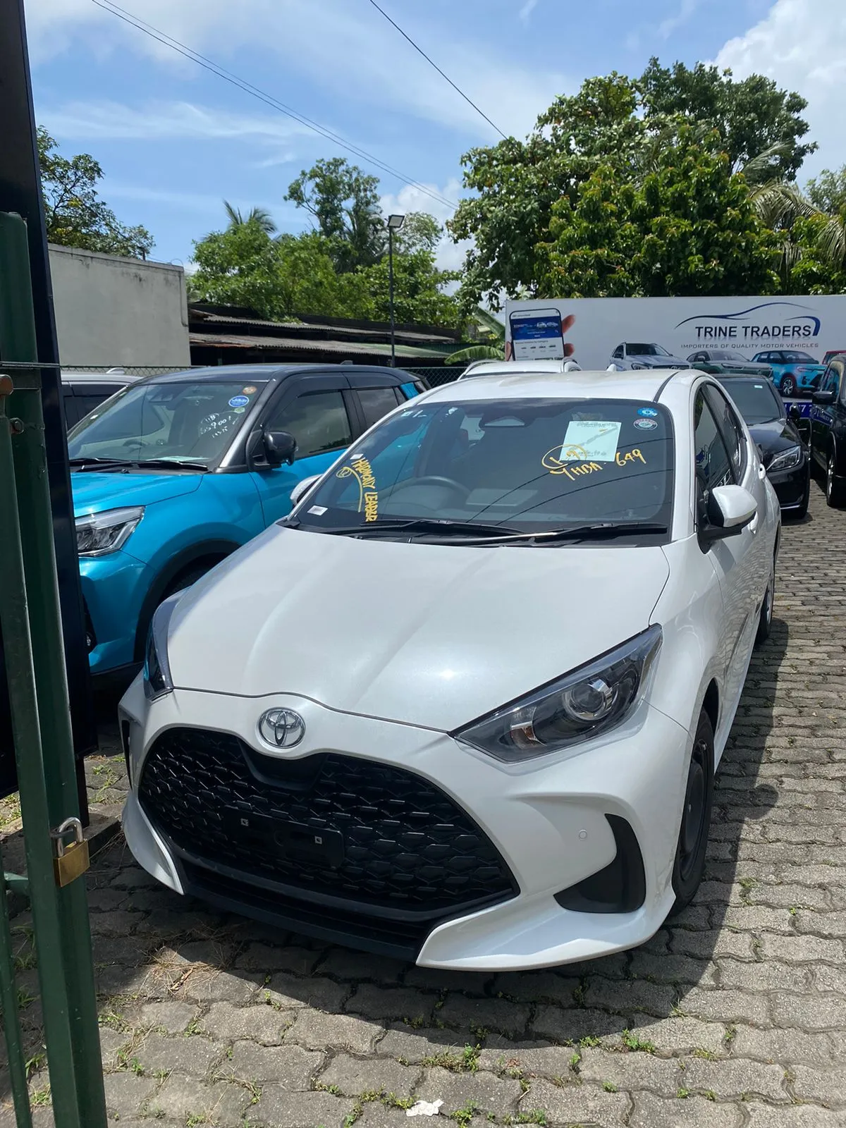 Toyota yaris X 2025